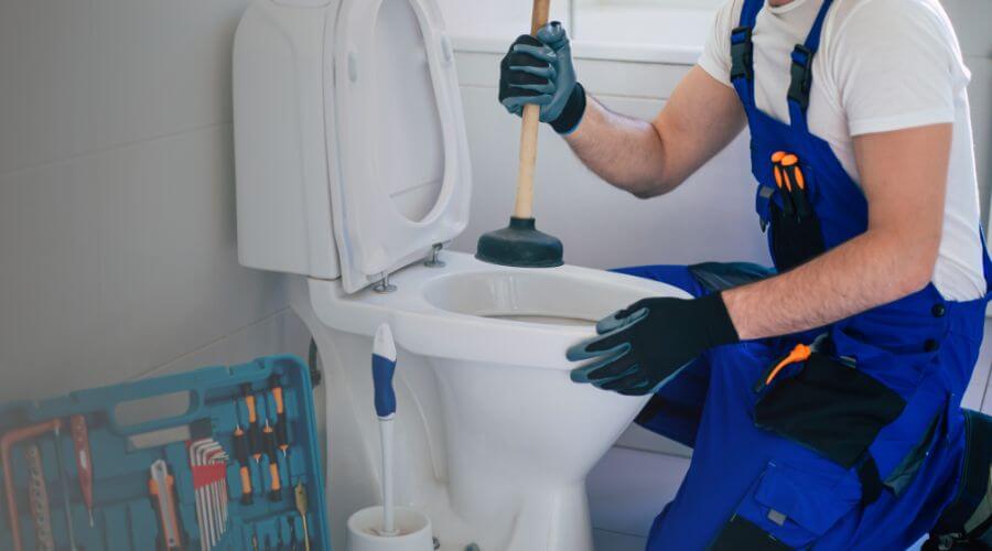 Professional septic pumping service in Waggoner, IL